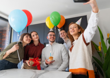 день народження колегі