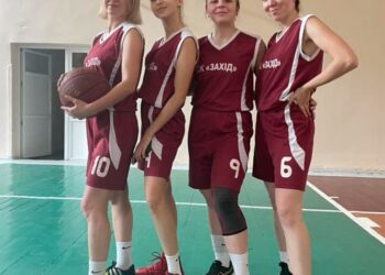 Червоноградські баскетболістки вперше перемогли на обласних спортивних іграх тергромад Львівщини