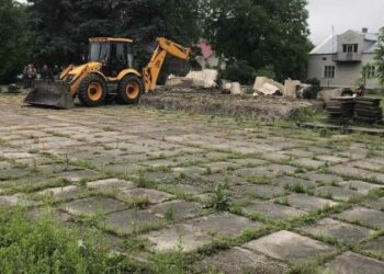 На Львівщині демонтували черговий пам’ятник радянським солдатам (фото)