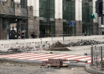 У центрі Києва нарешті з’явиться наземний пішохідний перехід