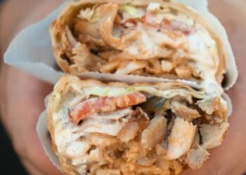 У львівській шаурмі знайшли кишкову паличку