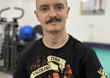 Уламок міни застряг у мозку: у Львові реабілітують захисника, якому не давали шансів на життя