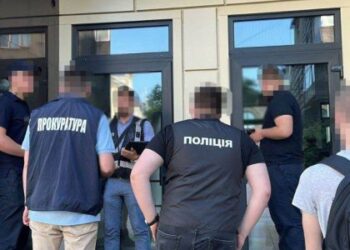 Вимагав 30 тисяч гривень: посадовця львівського вишу затримали на хабарі