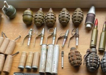 50-річний мешканець Жовкви тримав вдома арсенал зброї та боєприпасів – Надзвичайні події