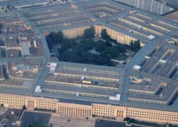 Чиновники Міноборони Британії помилково надіслали секретні документи союзнику Путіна – Світ