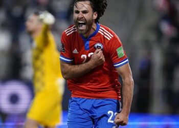 Football Manager врятував кар’єру гравця. Його освистували свої ж фанати у Чемпіоншипі, а тепер він гратиме в єврокубках | Футбол |