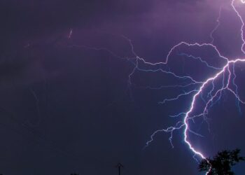 Грози та град: якою буде погода на Львівщині 2 липня — Львівщіна