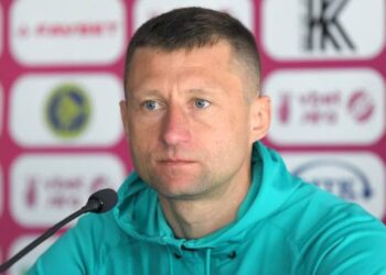 Ярослав Вишняк: «На «Оболонь Арені» завжди висока трава і не поливають поле, такий футбол – це жувальна гумка» | Футбол |