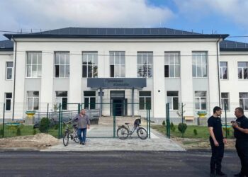 Керівники області відвідали Червоноград. Говорили про декомунізацію та капремонт школи в Гірнику Андрій Годик Юрій Холод