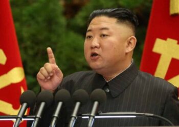 Кім Чен Ин похвалився Шойгу забороненими ООН балістичними ракетами – Світ