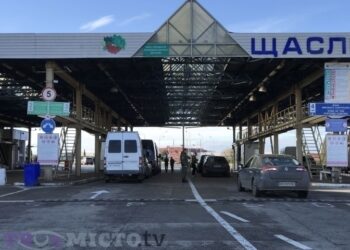 На кордонах з Польщею є черги з автомобілів. Де найбільше