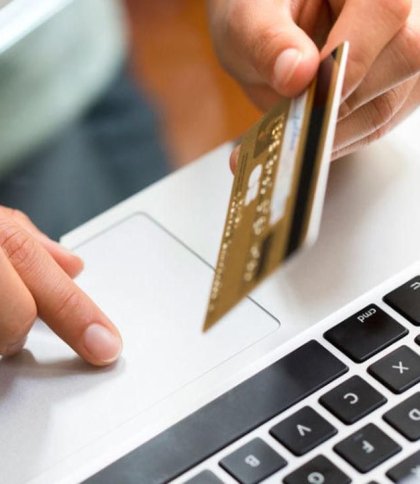 На Львівщині інтернет-шахраї обікрали жінку На Львівщині інтернет-шахраї обікрали жінку