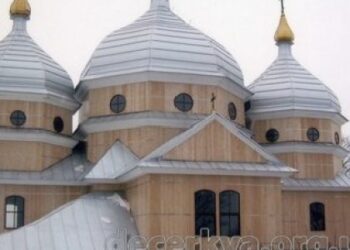 На Львівщині місцеві мешканці власним коштом ремонтують 130-річну церкву  — Львівщіна