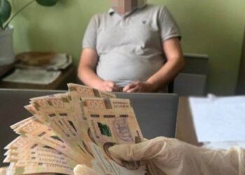 На Львівщині на хабарі піймали заступника міського голови та директора комунального підприємства — Львівщіна