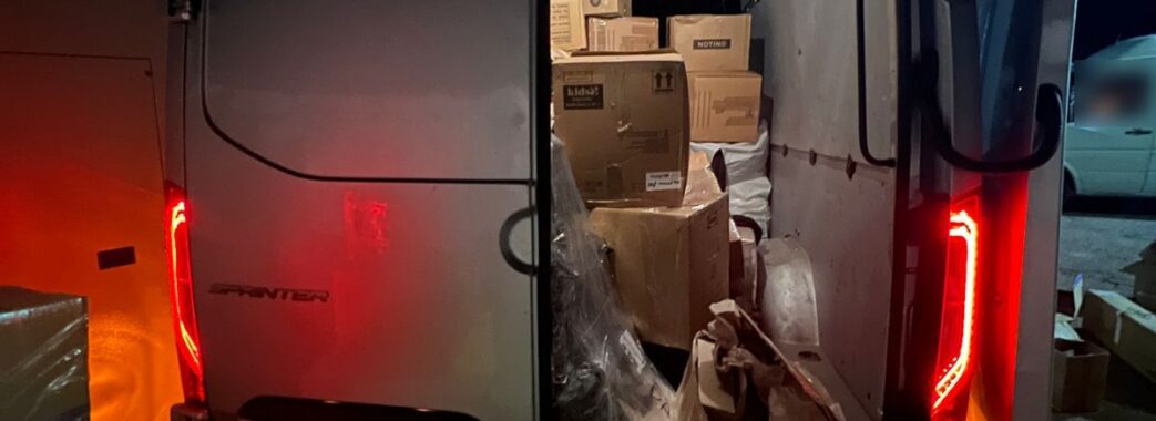 На польському кордоні викрили трьох чоловіків, які хотіли незаконно ввезти товар