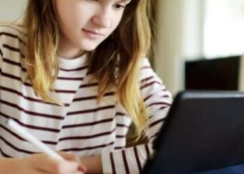 Очно чи дистанційно: в ЛМР пояснили, як навчатимуться львівські школярі