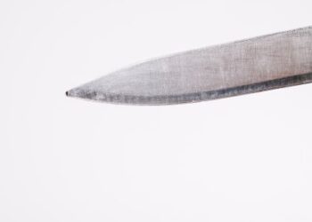 Погрожував ножем колишній дружині: у Дрогобичі чоловіка покарали громадськими роботами — Львівщіна