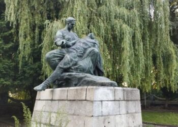 Радянські скульптури у Львові: містяни просять передати кілька пам’ятників до музею «Територія Терору» (фото)