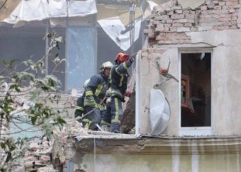 Ракетний удар по Львову: рятувальники знайшли тіло ще однієї загиблої