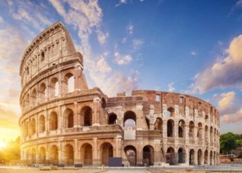 Ще один турист подряпав стіну Колізею – Світ