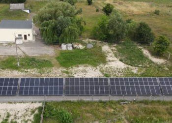 У Бучанській громаді запустили сонячну електростанцію, яка живитиме насосну станцію