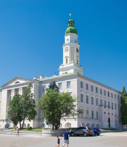 У Дрогобичі всім членам виконкому вручили повістки