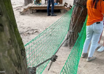 У Києві в Голосіївському парку через атракціон ледь не загинула дитина. Чи законно він був облаштований