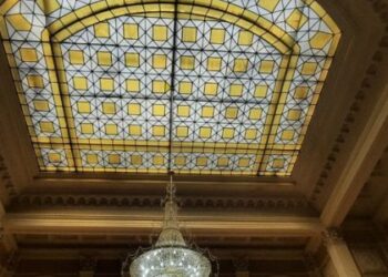 У ЛНУ планують відреставрувати скляну стелю за понад мільйон гривень