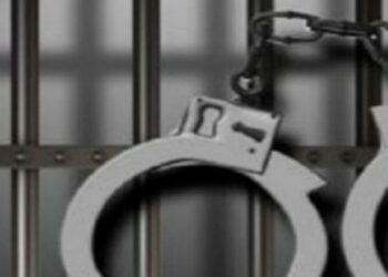 У Львові двоє рецидивістів пограбували перехожого