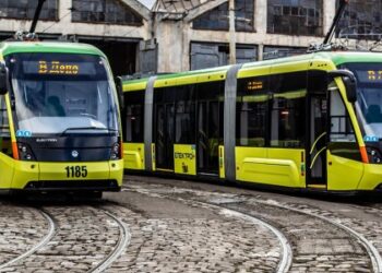 У Львові запрошують на роботу водіїв трамваїв: які умови