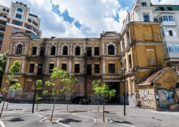 Уряд відтермінував передачу будинку Сікорського у власність Києва