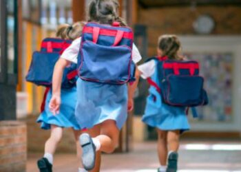 Віддати дитину у перший клас: скільки вільних місць є у львівських школах