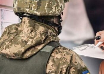 Вручення повістки на Львівщині: чи мають право громадяни перевіряти документи працівників ТЦК — Львівщіна