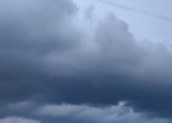 Затоплені вулиці та знеструмлення міста: Львів накрила сильна злива (відео)