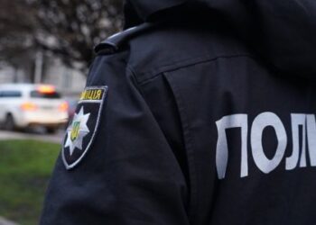 Здав вкрадений телефон у ломбард: у Львові затримали чоловіка