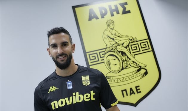 «Аріс» перед грою з «Динамо» підсилився екс-захисником «Барселони»