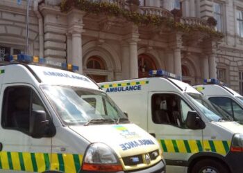 Бойовим медикам на передову зі Львова відправили 6 карет «швидкої»