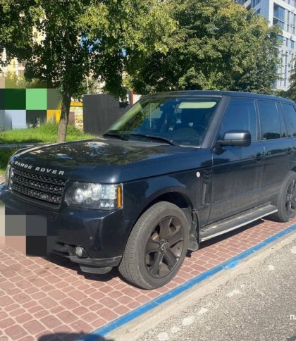 Львовом їздив автомобіль-двійник: його знайшли, бо перевищив швидкість