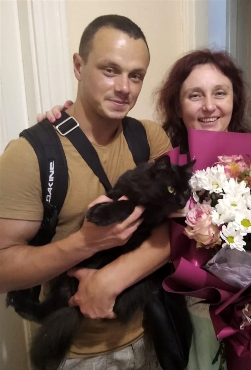 Олег з мамою Лесею.