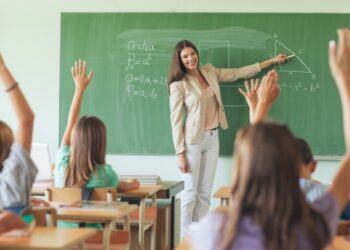 На Львівщині бракує вчителів. Яких найбільше