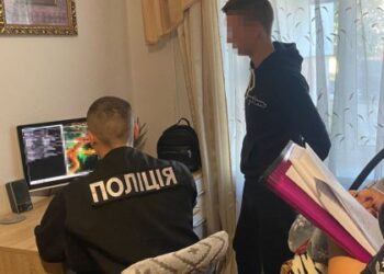 На Львівщині неповнолітнього юнака підозрюють у шахрайстві: продавав через інтернет товар, якого не мав — Львівщіна