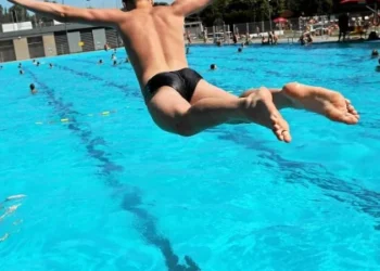 На Львівщині в басейні важко травмувався 14-річний юнак — Львівщіна