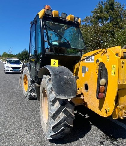 На Львівщині зіткнулося авто та навантажувач: двоє людей у лікарні