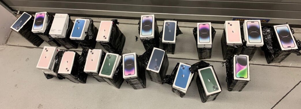 На польському кордоні виявили незадекларовані телефони майже 7 млн грн