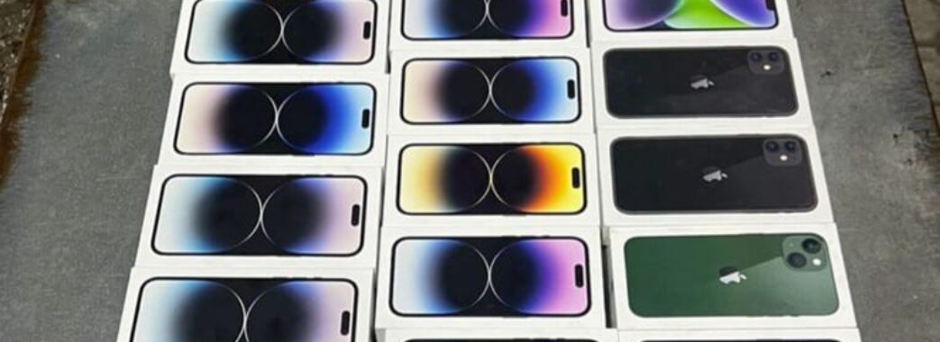 На польському кордоні затримали водія, який хотів завезти 37 нових “неоподаткованих” айфонів