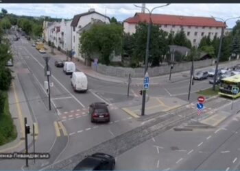 На Шевченка у Львові пробують зменшити затори. Що змінилося