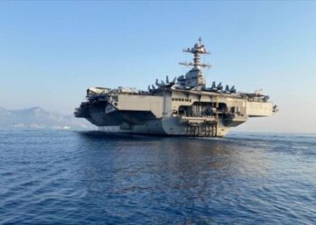 Найбільший у світі авіаносець США прибув в Туреччину – Світ