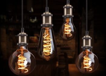 Обміняти старі лампи в «Дії» тепер можуть ОСББ і соціальні установи. Як подати заяву