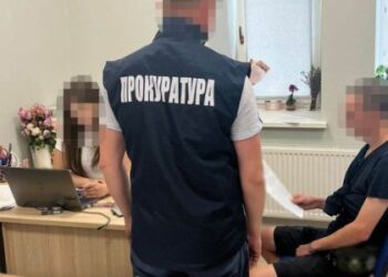 Рівнянину, який побив трансгендерну військову у Львові, повідомили про підозру