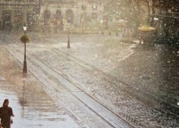 Шквали, град, грози: у Львові оголошено штормове попередження